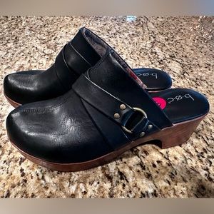 Boc Black Leather Mules / Clogs